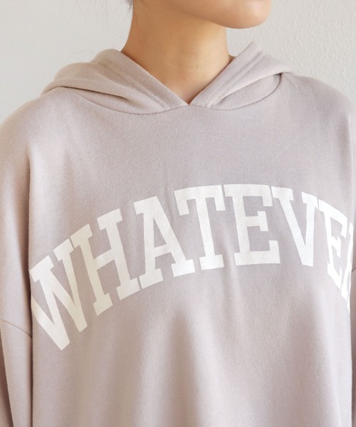 andme（アンドミー）の「バックスリットミニ裏毛スウェットパーカートップス（パーカー・レディース・チャコールグレー/ブラック/アイボリー/モカ/グレイッシュベージュ・M）」の17枚目の写真