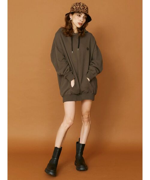 EVRIS（エヴリス）の「SUNNYピグメントオーバーサイズフーディー（パーカー・レディース・ブラック/パープル/アイボリー・FREE）」の5枚目の写真