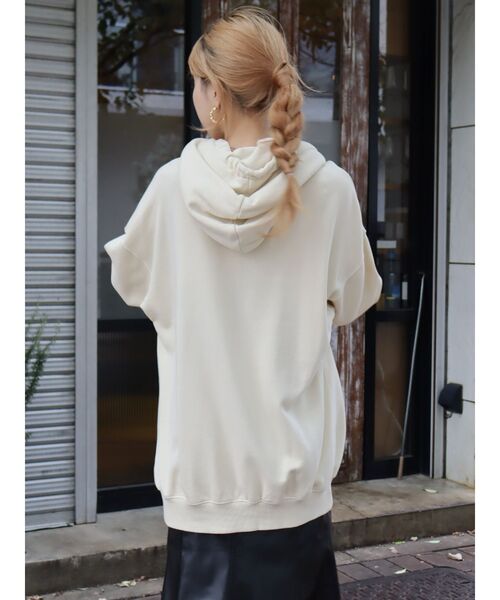 EVRIS（エヴリス）の「SUNNYピグメントオーバーサイズフーディー（パーカー・レディース・ブラック/パープル/アイボリー・FREE）」の12枚目の写真