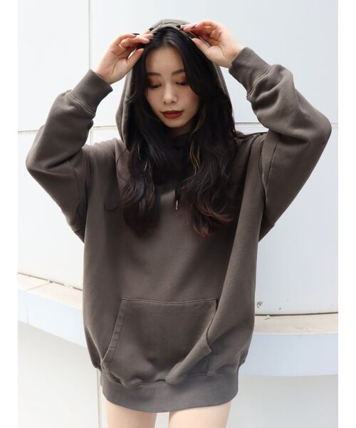 EVRIS（エヴリス）の「SUNNYピグメントオーバーサイズフーディー（パーカー・レディース・ブラック/パープル/アイボリー・FREE）」の17枚目の写真