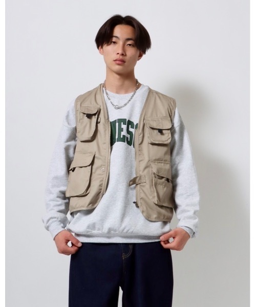 Salong hameu(サロン ハミュー)の「多ポケットのフィッシングベスト メンズ レディース(ベスト・メンズ・チャコールグレー/ベージュ/カーキ・M/L/XL)」の11枚目の写真