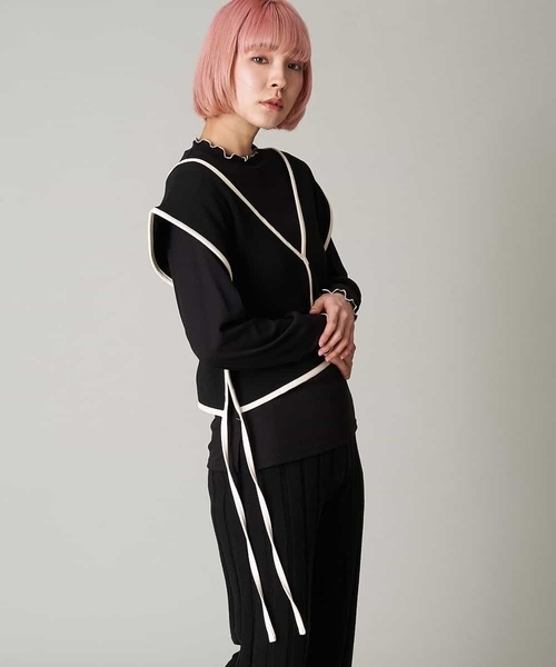 A de a.v.v（アードアー・ヴェ・ヴェ）の「配色レザーニットベスト（ニット/セーター・レディース・ホワイト/ブラック/クリーム・39）」の8枚目の写真