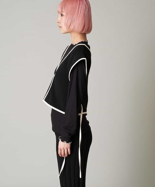 A de a.v.v（アードアー・ヴェ・ヴェ）の「配色レザーニットベスト（ニット/セーター・レディース・ホワイト/ブラック/クリーム・39）」の13枚目の写真