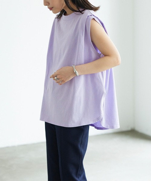 titivate(ティティベイト)の「ショルダータックノースリーブトップス(Tシャツ/カットソー・レディース・ライトブラウン/チャコール/ラベンダー/オフホワイト/ブラック・M/S)」の5枚目の写真