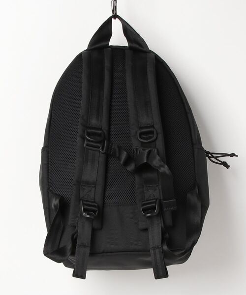 NEW ERA（ニューエラ）の「NEW ERA/ニューエラ キッズ バックパック Youth ライトパック 18L ボックスロゴ ブラック 13061306（バックパック/リュック・キッズ・ブラック・FREE）」の2枚目の写真