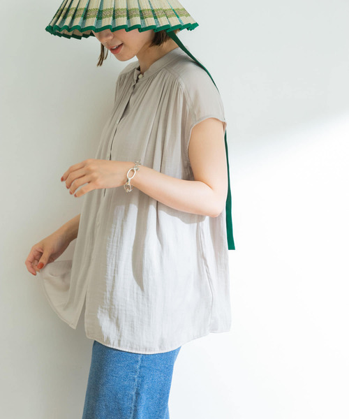 URBAN RESEARCH（アーバンリサーチ）の「2WAY割繊ギャザーブラウス（シャツ/ブラウス・レディース・ネイビー/グリーン/ベージュ系その他・FREE）」の16枚目の写真