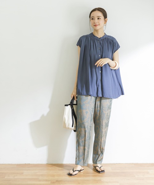 URBAN RESEARCH（アーバンリサーチ）の「2WAY割繊ギャザーブラウス（シャツ/ブラウス・レディース・ネイビー/グリーン/ベージュ系その他・FREE）」の14枚目の写真