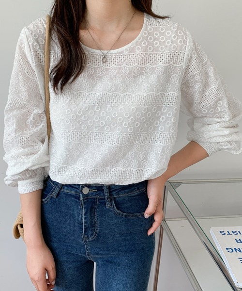 Diosfront（ディオスフロント）の「カットワーク刺繍ボリュウームスリーブブラウス（シャツ/ブラウス・レディース・ホワイト/ブラック・M/L）」の7枚目の写真