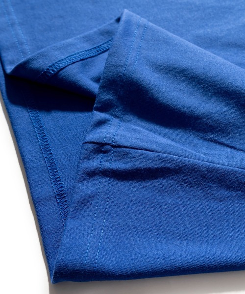 SlashDate(スラッシュデイト)の「カレッジロゴサガラ刺繍クルーネックTシャツ/オールドイングリッシュ/ビッグシルエット/古着風(Tシャツ/カットソー・レディース・ホワイト/ブラック/ネイビー/グリーン/ブルー・M/L/XL)」の21枚目の写真