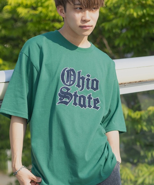 SlashDate(スラッシュデイト)の「カレッジロゴサガラ刺繍クルーネックTシャツ/オールドイングリッシュ/ビッグシルエット/古着風(Tシャツ/カットソー・レディース・ホワイト/ブラック/ネイビー/グリーン/ブルー・M/L/XL)」の12枚目の写真