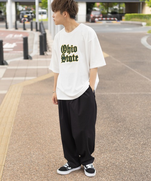 SlashDate(スラッシュデイト)の「カレッジロゴサガラ刺繍クルーネックTシャツ/オールドイングリッシュ/ビッグシルエット/古着風(Tシャツ/カットソー・レディース・ホワイト/ブラック/ネイビー/グリーン/ブルー・M/L/XL)」の6枚目の写真