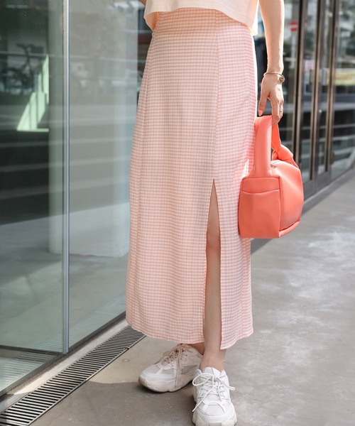 one after another NICE CLAUP（ワンアフターアナザーナイスクラップ）の「ノンストレスで履ける　しぼしぼスリットスカート（スカート・レディース・ブラック/ブラック系その他/サックスブルー系/ピンク系その他・FREE）」の4枚目の写真