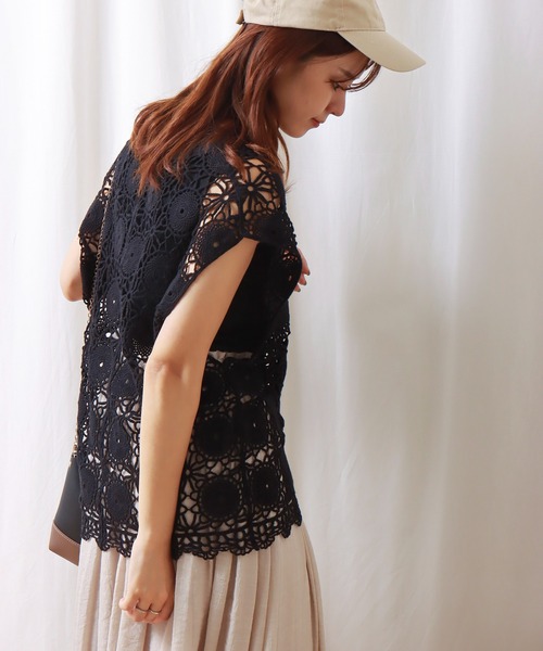 libelle more（リベル モア）の「かぎ針風透かし柄ベスト（ベスト・レディース・ブラック/アイボリー/モカ・M/L）」の18枚目の写真