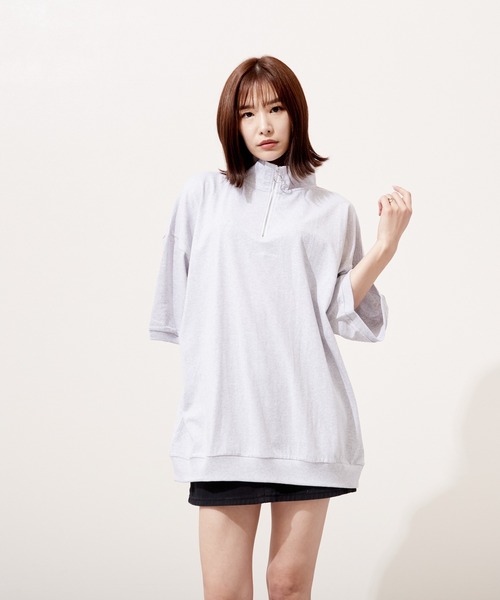 VIBGYOR(ヴィブジョー)の「ハーフZIP 刺繍 半袖 Hi/N(BEY)(Tシャツ/カットソー・メンズ・ブラック/ロイヤルブルー/アッシュグレー・MEDIUM/LARGE)」の1枚目の写真