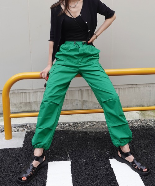 CORNERS（コーナーズ）の「イージーカーゴパンツ（カーゴパンツ・レディース・ブラック/オフホワイト/カーキ/ブルー/グリーン/レッド/アイボリー・M/L）」の14枚目の写真