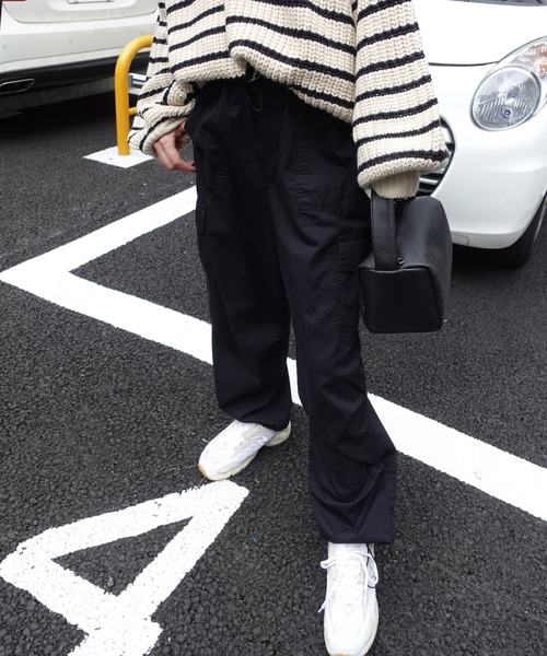 CORNERS（コーナーズ）の「イージーカーゴパンツ（カーゴパンツ・レディース・ブラック/オフホワイト/カーキ/ブルー/グリーン/レッド/アイボリー・M/L）」の17枚目の写真