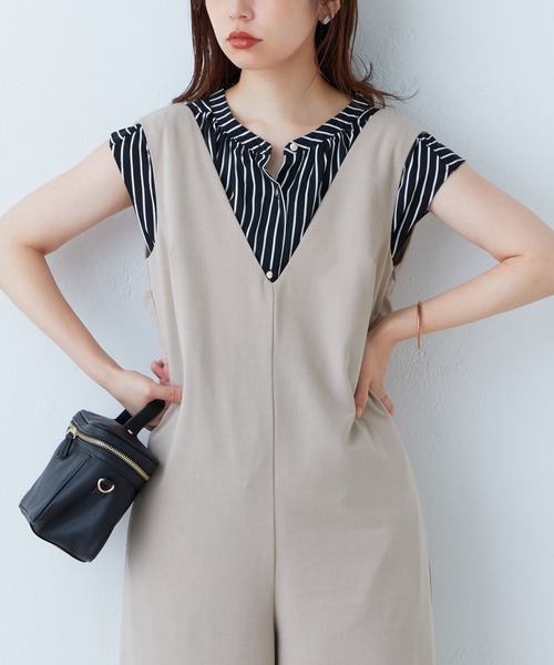 natural couture(ナチュラルクチュール)の「リバイバルアイテム/WEB限定カラーあり/とろみサテン金釦ギャザーブラウス(シャツ/ブラウス・レディース・オフホワイト/その他1/ピンクベージュ/サックスブルー/グリーン/その他2/ピンク/その他4・FREE)」の8枚目の写真