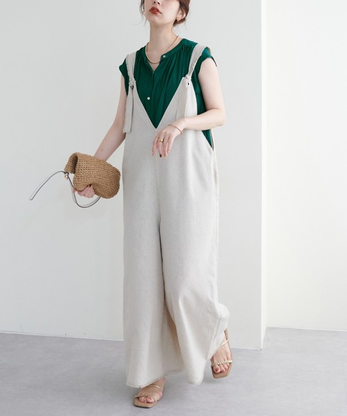natural couture(ナチュラルクチュール)の「リバイバルアイテム/WEB限定カラーあり/とろみサテン金釦ギャザーブラウス(シャツ/ブラウス・レディース・オフホワイト/その他1/ピンクベージュ/サックスブルー/グリーン/その他2/ピンク/その他4・FREE)」の16枚目の写真