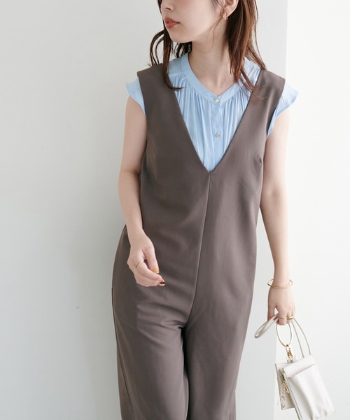natural couture(ナチュラルクチュール)の「リバイバルアイテム/WEB限定カラーあり/とろみサテン金釦ギャザーブラウス(シャツ/ブラウス・レディース・オフホワイト/その他1/ピンクベージュ/サックスブルー/グリーン/その他2/ピンク/その他4・FREE)」の19枚目の写真