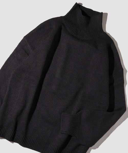 ADPOSION(アドポーション)の「ビッグシルエットハイネックニット(ニット/セーター・メンズ・ブラウン/ブルー/グリーン/ベージュ/ネイビー/グレー/チャコールグレー/ブラック・MEDIUM/LARGE)」の2枚目の写真