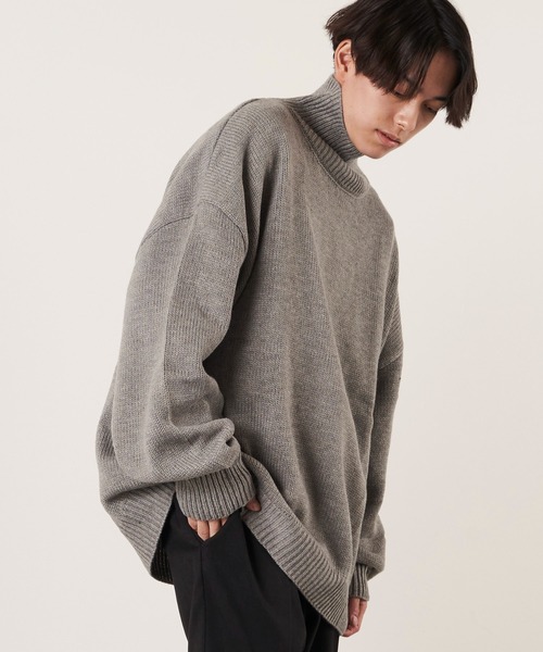 ADPOSION(アドポーション)の「ビッグシルエットハイネックニット(ニット/セーター・メンズ・ブラウン/ブルー/グリーン/ベージュ/ネイビー/グレー/チャコールグレー/ブラック・MEDIUM/LARGE)」の14枚目の写真