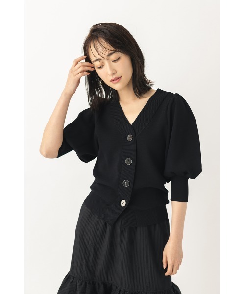 LILIDIA(リリディア)の「Big ButtonsニットカーデTOP(ニット/セーター・レディース・アイボリー/ピンク/ブラック・MEDIUM/SMALL)」の3枚目の写真