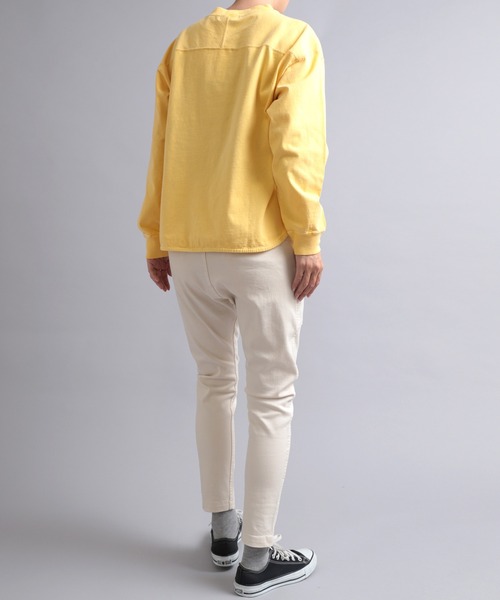 RNA-N(アールエヌエーエヌ)の「M1915 ピグメントダイフットボールT(Tシャツ/カットソー・レディース・オフホワイト/グレー/イエロー/グリーン・MEDIUM)」の11枚目の写真