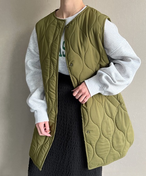 junoah(ジュノア)の「キルティングベスト(ベスト・レディース・カーキ/アイボリー/ブラック・MEDIUM/LARGE)」の1枚目の写真