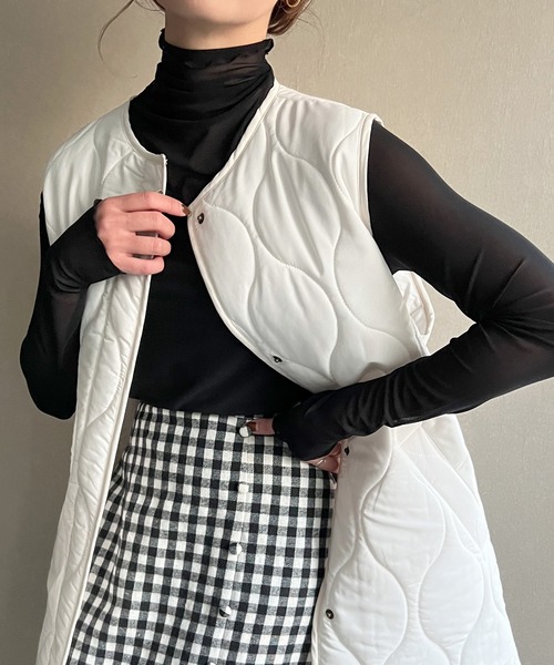 junoah(ジュノア)の「キルティングベスト(ベスト・レディース・カーキ/アイボリー/ブラック・MEDIUM/LARGE)」の4枚目の写真