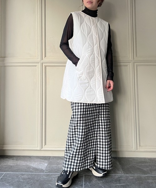 junoah(ジュノア)の「キルティングベスト(ベスト・レディース・カーキ/アイボリー/ブラック・MEDIUM/LARGE)」の10枚目の写真