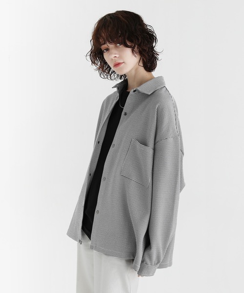 ETELIO(エテリオ)の「ビッグシルエット スナップシャツジャケット(シャツ/ブラウス・メンズ・ベージュ系/ブラック/ワイン/ブルー/ダークグリーン/ブラック系・L/M/S)」の21枚目の写真