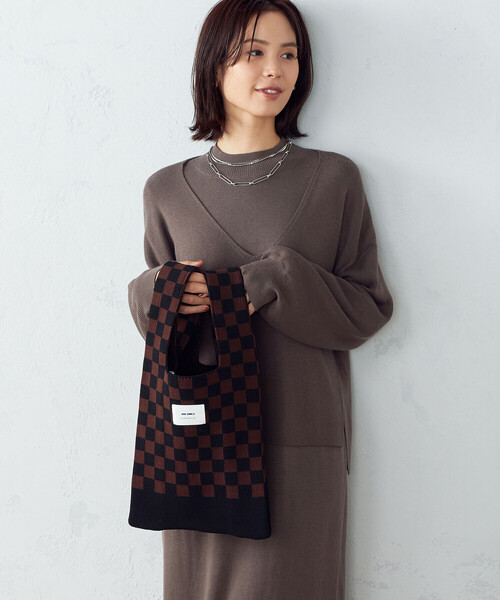 MONO　COMME CA（モノコムサ）の「チェック柄　ニットバッグ（ハンドバッグ・レディース・ブラック/ブラウン・FREE）」の2枚目の写真