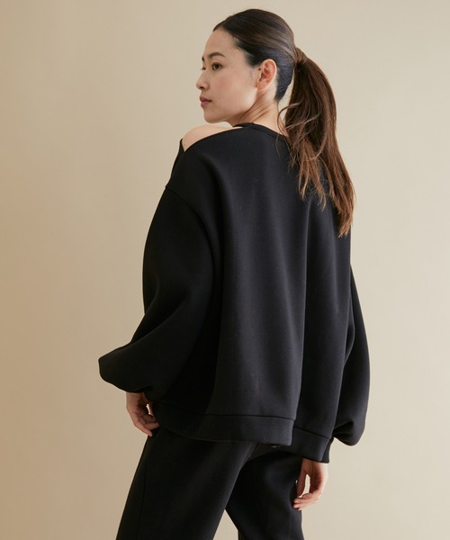 NERGY（ナージー）の「ショルダーカッティング裏起毛プルオーバー（その他トップス・レディース・ホワイト/ライトグリーン/ブラック・FREE）」の3枚目の写真