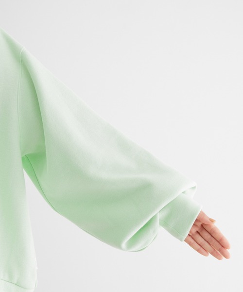 NERGY（ナージー）の「ショルダーカッティング裏起毛プルオーバー（その他トップス・レディース・ホワイト/ライトグリーン/ブラック・FREE）」の22枚目の写真