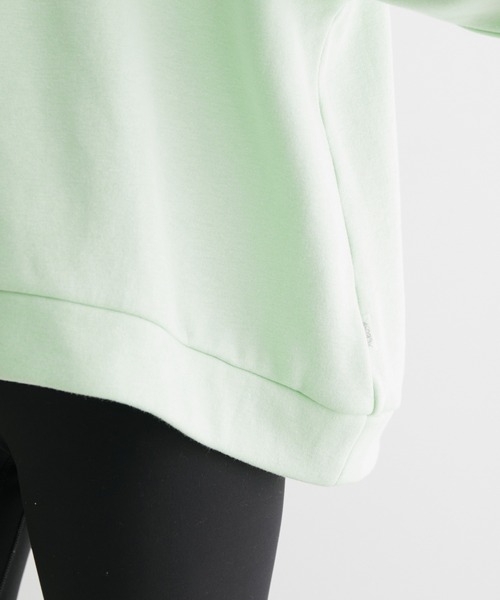 NERGY（ナージー）の「ショルダーカッティング裏起毛プルオーバー（その他トップス・レディース・ホワイト/ライトグリーン/ブラック・FREE）」の5枚目の写真