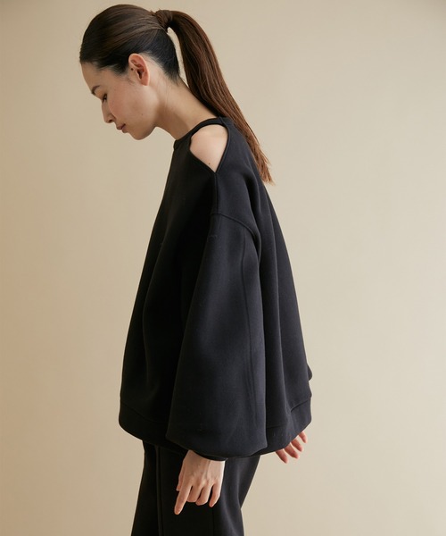 NERGY（ナージー）の「ショルダーカッティング裏起毛プルオーバー（その他トップス・レディース・ホワイト/ライトグリーン/ブラック・FREE）」の10枚目の写真