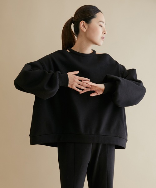 NERGY（ナージー）の「ショルダーカッティング裏起毛プルオーバー（その他トップス・レディース・ホワイト/ライトグリーン/ブラック・FREE）」の21枚目の写真