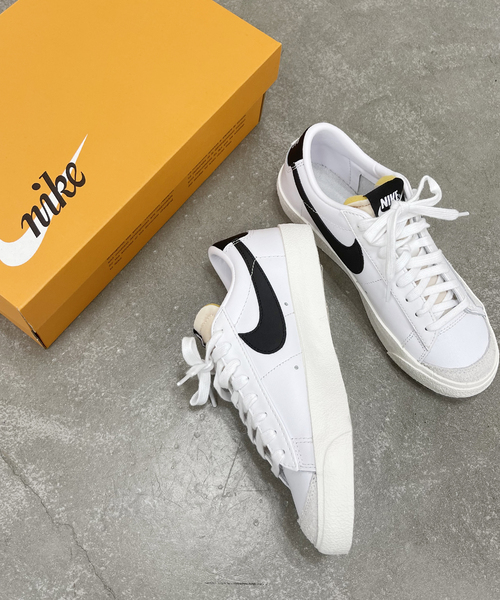 NIKE(ナイキ)の「【NIKE/ナイキ】 ブレザーLOW 77(スニーカー・レディース・ホワイト・23cm/24cm/25cm)」の2枚目の写真