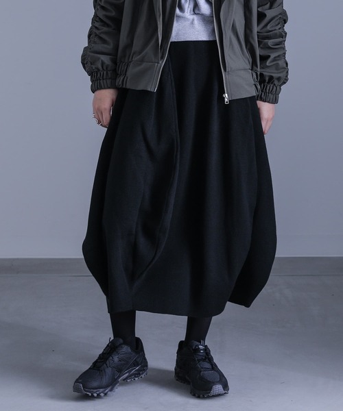 kOhAKU(コハク)の「『変形コクーンニットスカート』(スカート・レディース・ブラック/ダークパープル・FREE)」の9枚目の写真