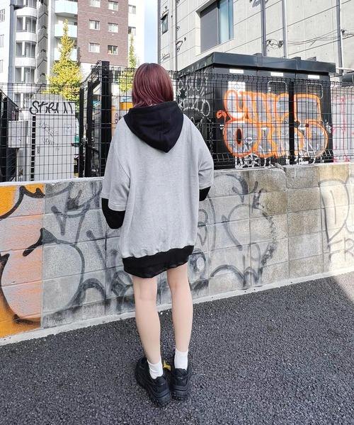 Figments（フィグメンツ）の「フェイクレイヤードパーカー（パーカー・レディース・ブラック/スミクロ/その他1・SMALL/MEDIUM）」の20枚目の写真