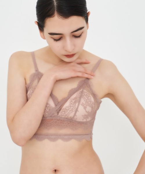 sue(スウ)の「ショーツセット / バックオープン3Way レースノンワイヤーブラ&ショーツ Back Open 3Way Lace Bra & Shorts Set(ブラ&ショーツ・レディース・ホワイト/ブラック/ピンク・FREE)」の5枚目の写真
