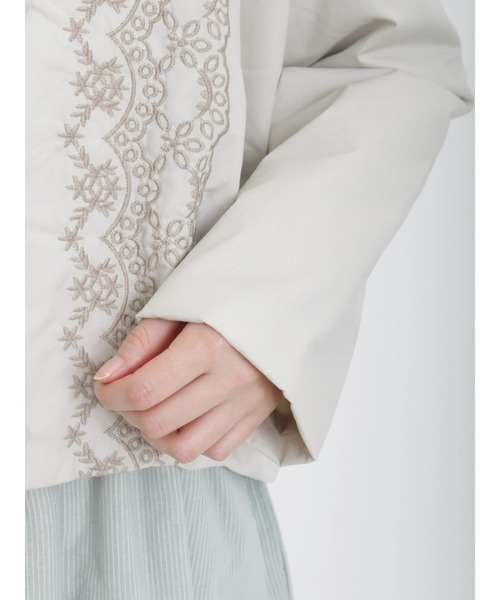 Samansa Mos2（サマンサ モスモス）の「中綿刺繍ジャケット（ノーカラージャケット・レディース・キナリ/ブラック/ベージュ・ﾌﾘ-）」の21枚目の写真