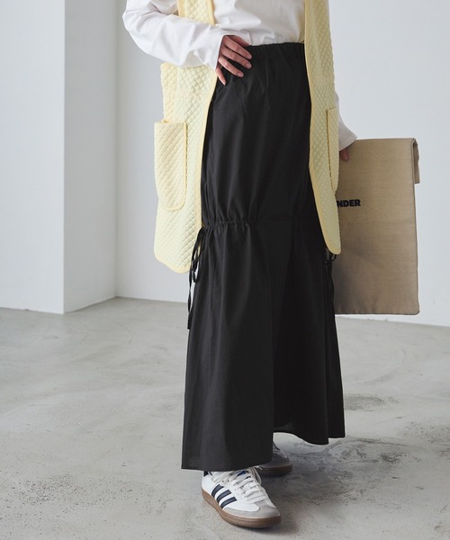 forksy.（フォルクシー）の「【forksy.】ドロストシャーリングフレアスカート（スカート・レディース・ブラック系/ブラック/ホワイト/ブルー系・FREE）」の5枚目の写真