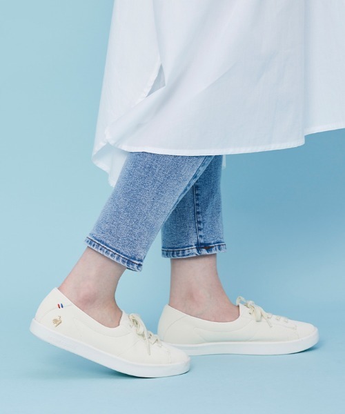le coq sportif(ルコックスポルティフ)の「LCS フルシュ / シューズ(スニーカー・レディース・ライトベージュ・23.0cm/23.5cm/24.0cm/24.5cm/22.5cm/25.0cm)」の1枚目の写真