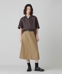 2024年 MARGARETHOWELL LINEN VOILE ブラウス 茶 73583441b_b_08_215.jpg