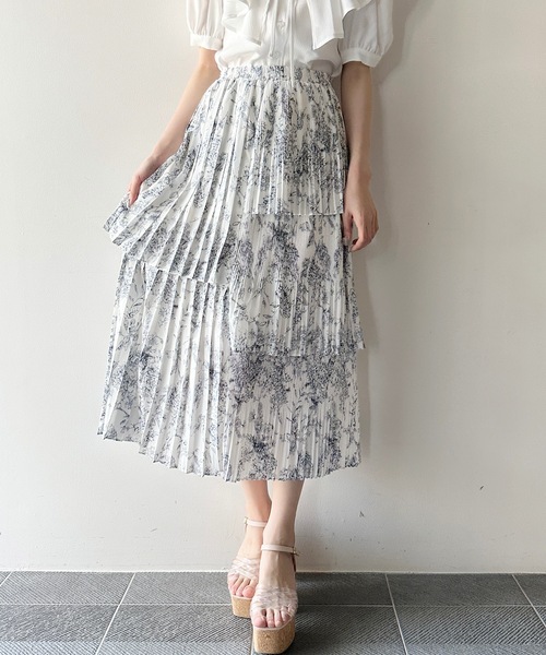 one way（ワンウェイ）の「アシメプリーツスカート（スカート・レディース・ホワイト系その他/ブラック/ホワイト/ベージュ・FREE）」の3枚目の写真