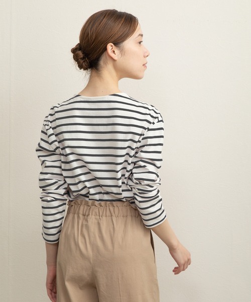 Liyoca(リヨカ)の「【Liyoca】オーガニックコットン長袖ボーダープルオーバー -手洗い可-(Tシャツ/カットソー・レディース・イエロー/スミクロ/ブラウン・FREE)」の5枚目の写真