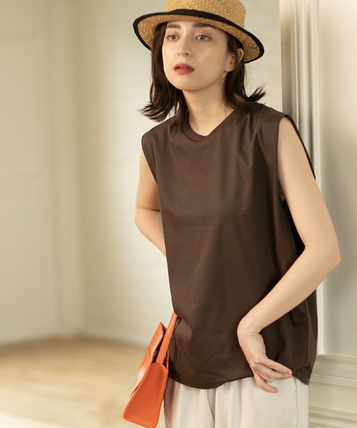 OPAQUE.CLIP（オペークドットクリップ）の「◆≪ヒルナンデス！で紹介≫ シルキースーピマ フレンチスリーブカットソー【イージーケア/接触冷感/洗濯機洗い可】（Tシャツ/カットソー・レディース・ホワイト系/ブラック/ブラウン系その他/サンドベージュ/ブルー系5・36/38/40）」の4枚目の写真