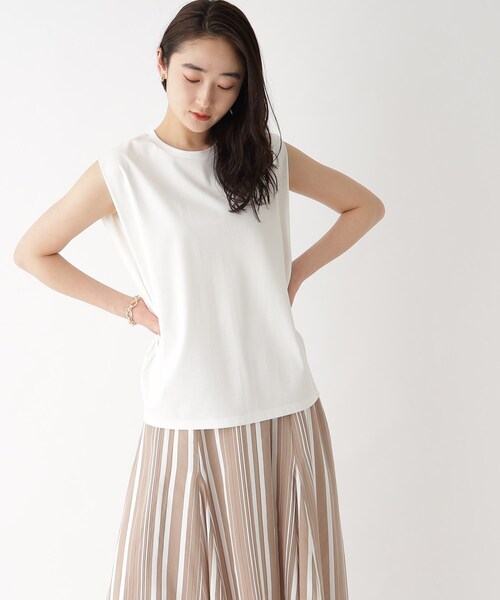 OPAQUE.CLIP（オペークドットクリップ）の「◆≪ヒルナンデス！で紹介≫ シルキースーピマ フレンチスリーブカットソー【イージーケア/接触冷感/洗濯機洗い可】（Tシャツ/カットソー・レディース・ホワイト系/ブラック/ブラウン系その他/サンドベージュ/ブルー系5・36/38/40）」の6枚目の写真