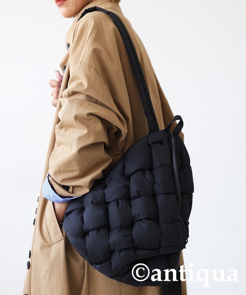 antiqua（アンティカ）の「メッシュ生地ポコポコリュック（バックパック/リュック・レディース・ブラック・FREE）」の4枚目の写真